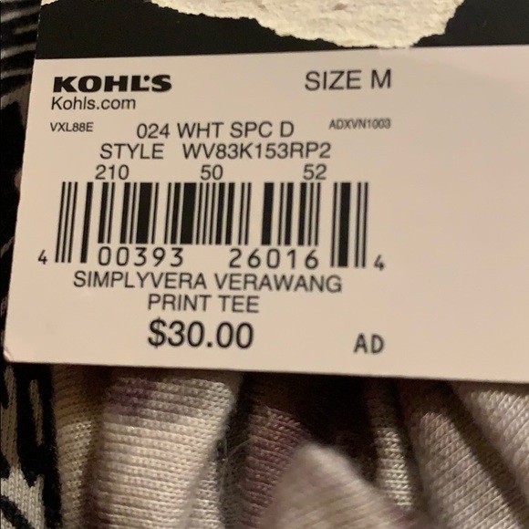 NWT Women’s Medium Simply Vera Printed Tee - Picture 7 of 7